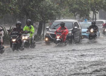 Prediksi Cuaca Ekstrem Warnai Momen Nataru 2025/2026 Menurut BMKG