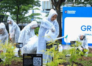 Aksi Tanam Pohon Ajak Warga Bandung Peduli Lingkungan
