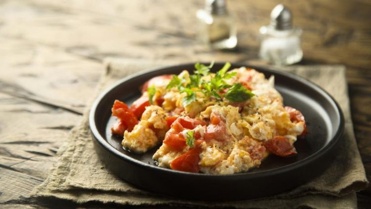 Telur atau Oatmeal untuk Sarapan, Mana yang Lebih Baik?