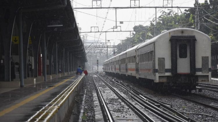 Genangan Air di Purwakarta Mengganggu Beberapa Perjalanan Kereta