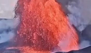 Saksikan Semburan Lava Setinggi 30 Meter di Kilauea Hawaii