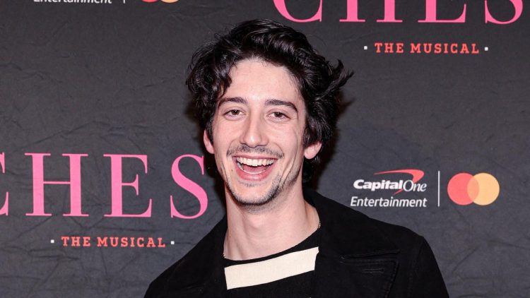 Milo Manheim dan Teagan Croft Diumumkan Sebagai Pemeran Film Tangled Live Action