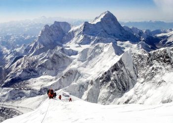 Skandal Penipuan Helikopter Penyelamat Pendaki Himalaya di Nepal