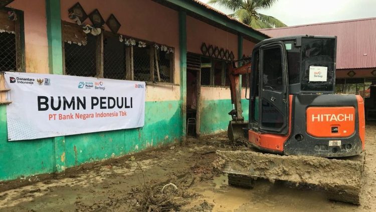 Pulihkan Pendidikan Pascabanjir, Bersihkan Sekolah di Aceh Utara