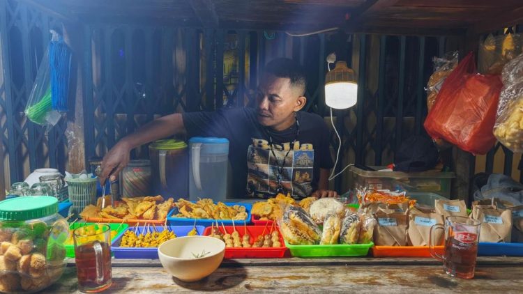 Angkringan di Semarang Bangkit dan Berkembang Berkat Dukungan KUR