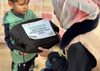 Jaket Anak Gaza Palestina, Penghangat Sederhana Saat Musim Dingin Ekstrem