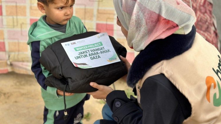 Jaket Anak Gaza Palestina, Penghangat Sederhana Saat Musim Dingin Ekstrem